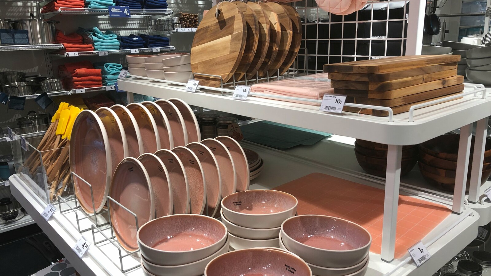 Tableware and kitchen utensils at HEMA in Karlsruhe