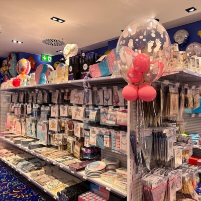 Partyland - Party decorations as far as the eye can see