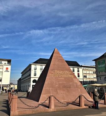 Pyramide am Marktplatz