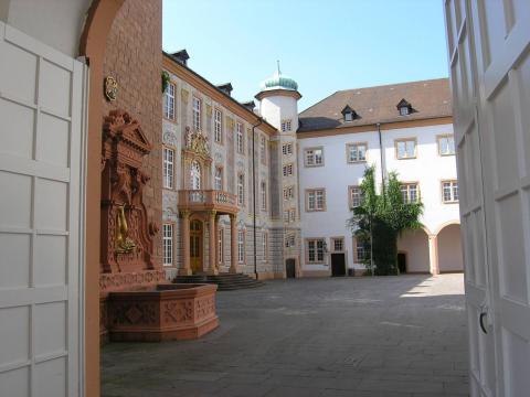 Ettlingen_Schlosshof_(c) Stadt Ettlingen