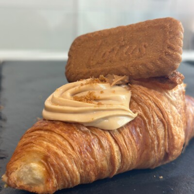 Croissant à la crème de biscuits Lotus chez Madame Croissant Karlsruhe