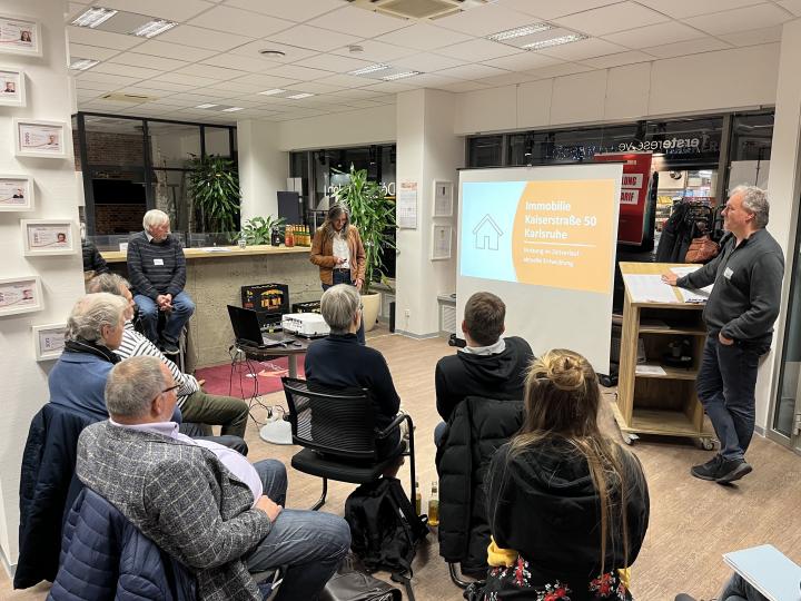 Conférence de quartier dans l'est de la Kaiserstraße